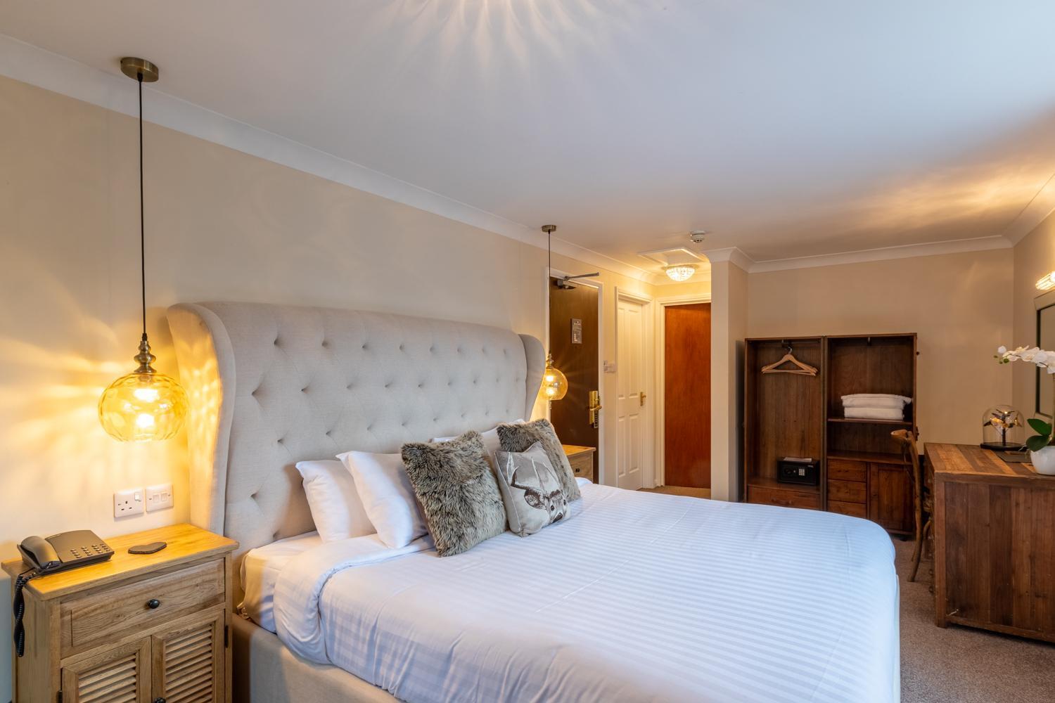 Lakes Hotel & Spa باونيس أون وينديرمير الغرفة الصورة A bedroom at the hotel
