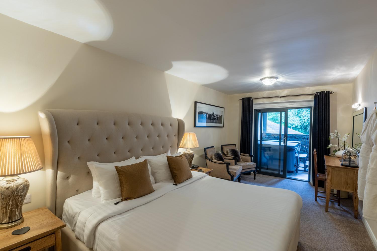 Lakes Hotel & Spa باونيس أون وينديرمير الغرفة الصورة A bedroom at the hotel